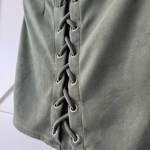 NWOT Army green lace-up mini skirt. Small. Boho. - Picture 3 of 8